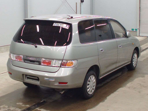 2001 Toyota Gaia SXM15G[1]