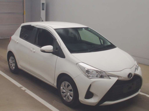 2018 Toyota Vitz NSP130[2]