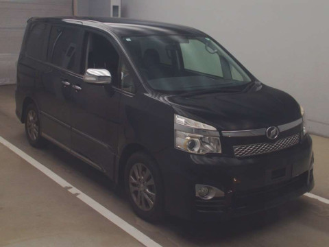 2013 Toyota Voxy ZRR70W[2]