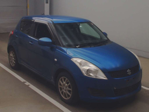 2012 Suzuki Swift ZC72S[2]