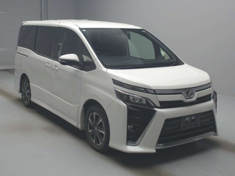 2019 Toyota Voxy ZRR80W[2]