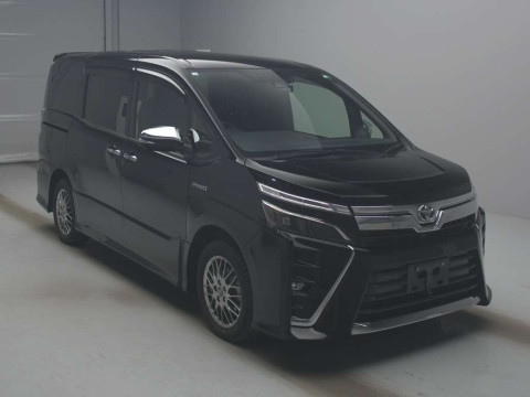 2018 Toyota Voxy ZWR80W[2]