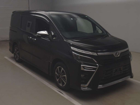 2020 Toyota Voxy ZRR80W[2]