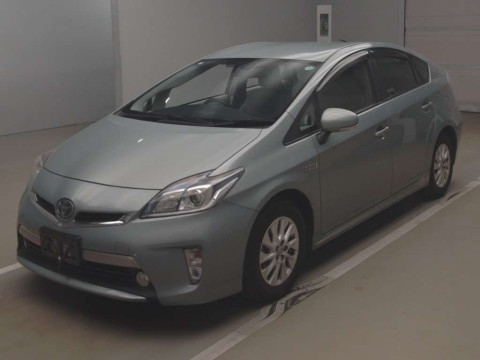 2014 Toyota Prius PHV ZVW35[0]