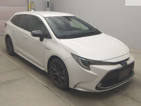 2020 Toyota Corolla Touring Wagon ZWE211W[2]