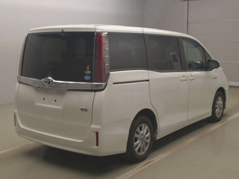 2018 Toyota Noah ZWR80G[1]