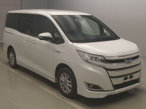 2018 Toyota Noah ZWR80G[2]