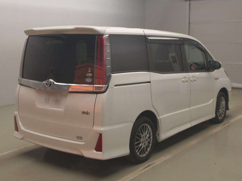 2017 Toyota Noah ZWR80W[1]