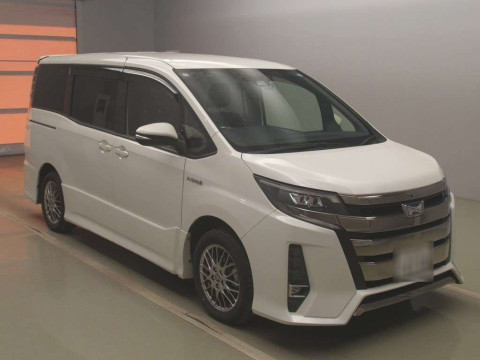 2017 Toyota Noah ZWR80W[2]