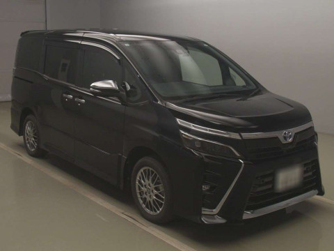 2021 Toyota Voxy ZWR80W[2]