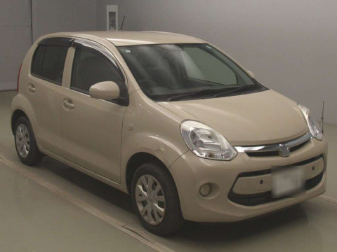 2015 Toyota Passo KGC30[2]