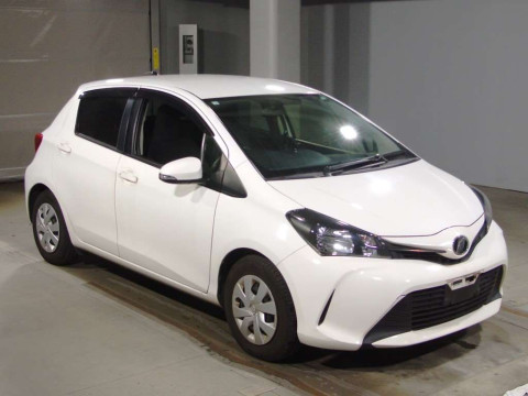 2016 Toyota Vitz NSP130[2]