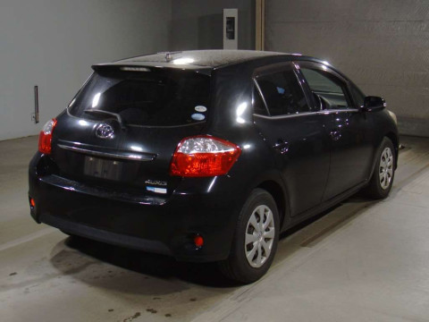 2010 Toyota Auris NZE151H[1]