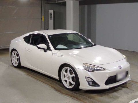 2012 Toyota 86 ZN6[2]