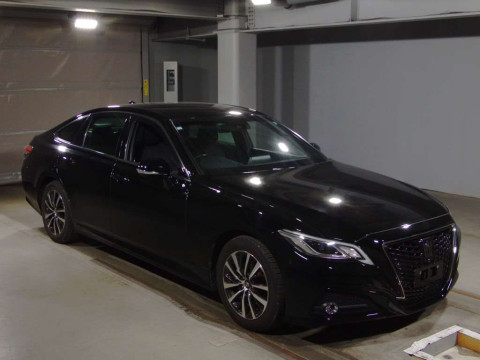 2018 Toyota Crown ARS220[2]