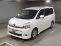 2010 Toyota Voxy