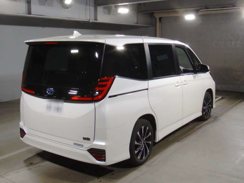 2025 Toyota Noah ZWR90W[1]