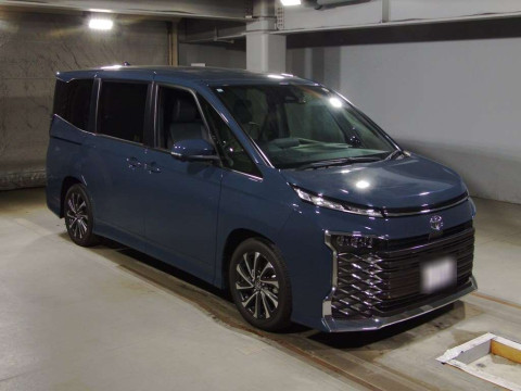 2022 Toyota Voxy MZRA90W[2]