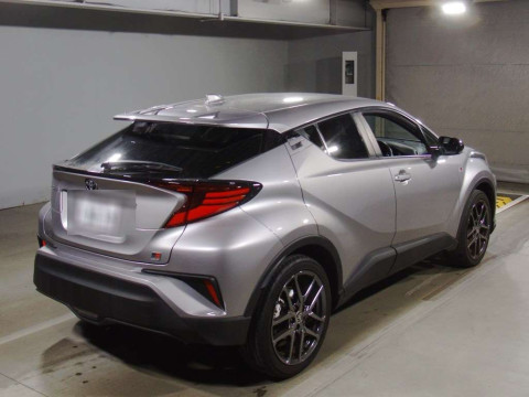 2020 Toyota C-HR NGX50[1]