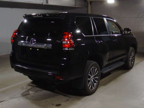 2020 Toyota Land Cruiser Prado TRJ150W[1]