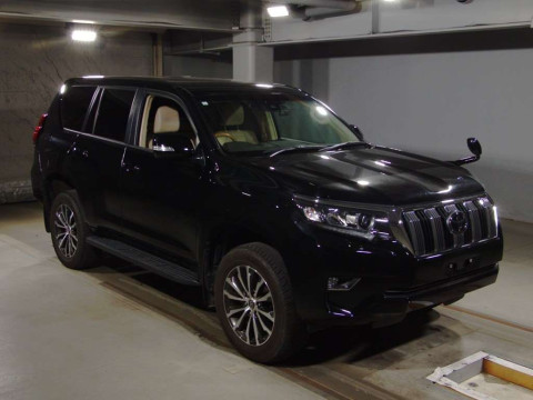 2020 Toyota Land Cruiser Prado TRJ150W[2]