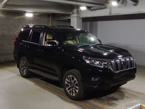 2023 Toyota Land Cruiser Prado TRJ150W[2]