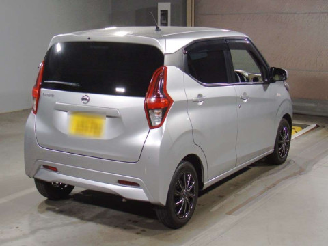 2021 Nissan DAYZ B43W[1]