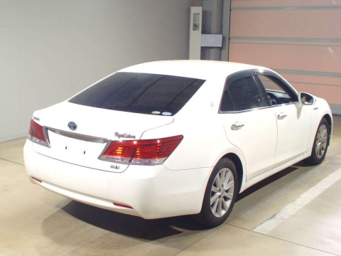 2013 Toyota Crown Hybrid AWS210[1]