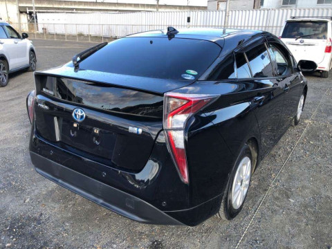 2018 Toyota Prius ZVW50[1]