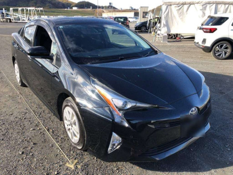 2018 Toyota Prius ZVW50[2]