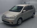 2004 Toyota Raum