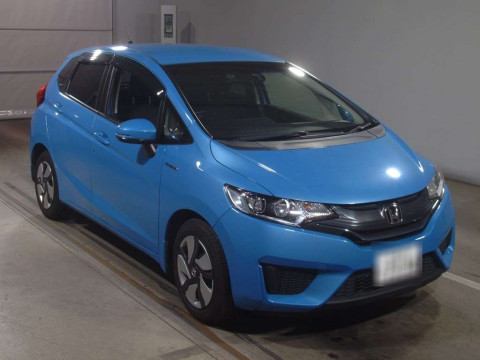 2015 Honda Fit Hybrid GP5[2]