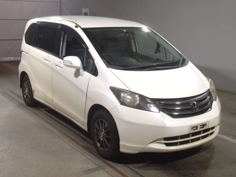 2008 Honda Freed GB3[2]