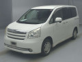 2010 Toyota Noah