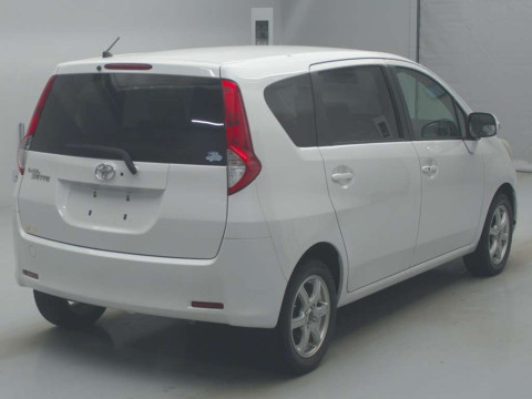 2010 Toyota Passo sette M502E[1]