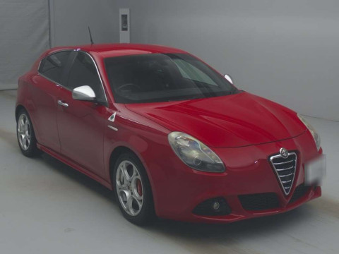 2013 Alfa Romeo Giulietta 94018[2]