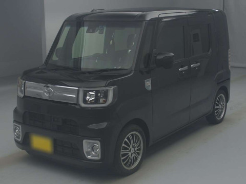 2017 Toyota Pixis Mega LA710A[0]