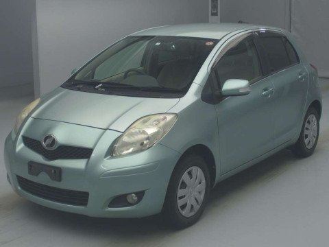 2010 Toyota Vitz SCP90[0]