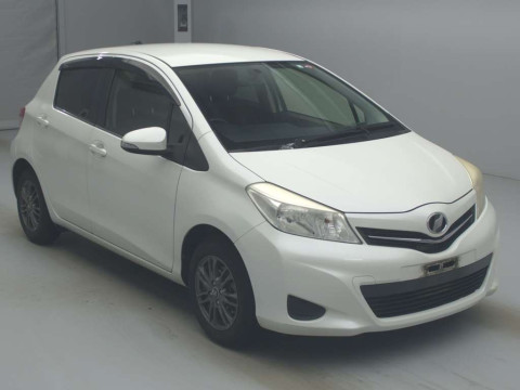 2012 Toyota Vitz NSP130[2]