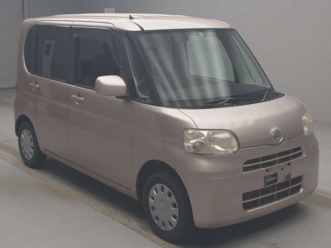 2010 Daihatsu Tanto L375S[2]