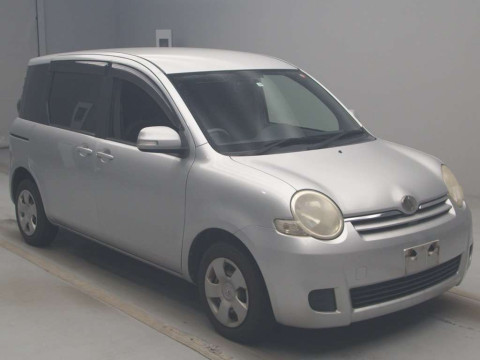 2007 Toyota Sienta NCP81G[2]