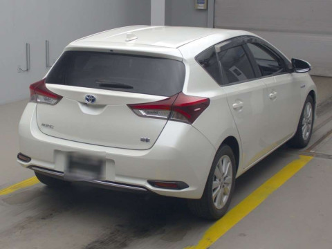 2016 Toyota Auris ZWE186H[1]