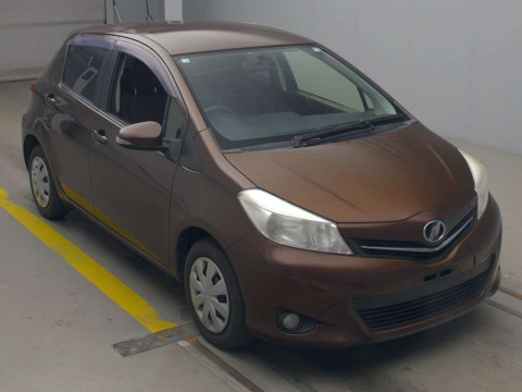 2012 Toyota Vitz KSP130[2]