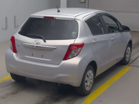 2014 Toyota Vitz NSP130[1]