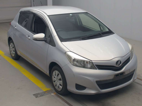 2014 Toyota Vitz NSP130[2]