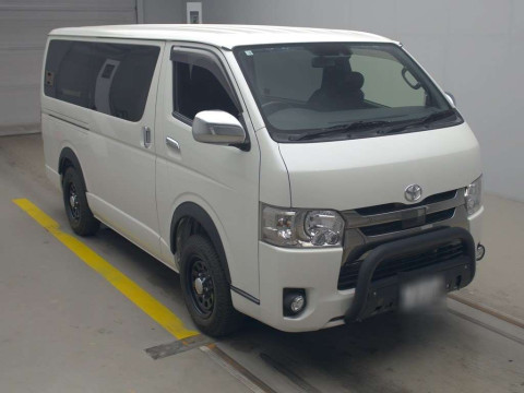 2018 Toyota Regiusace Van GDH206V[2]