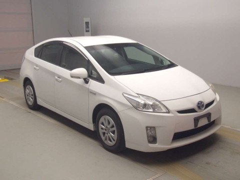 2010 Toyota Prius ZVW30[2]