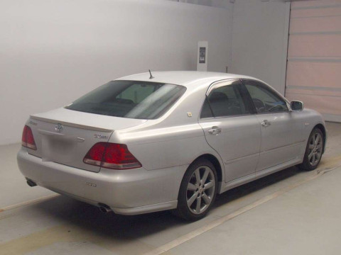 2006 Toyota Crown GRS184[1]