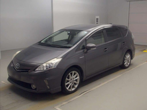 2012 Toyota Prius alpha ZVW41W[0]