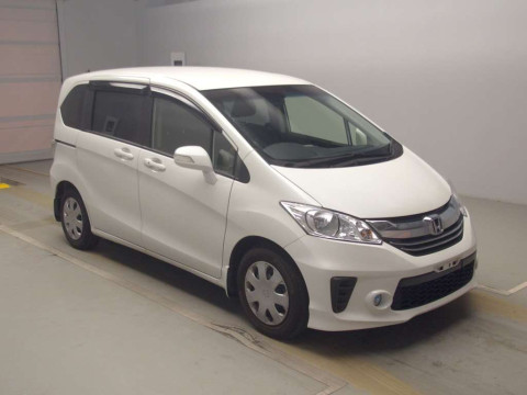 2016 Honda Freed GB3[2]